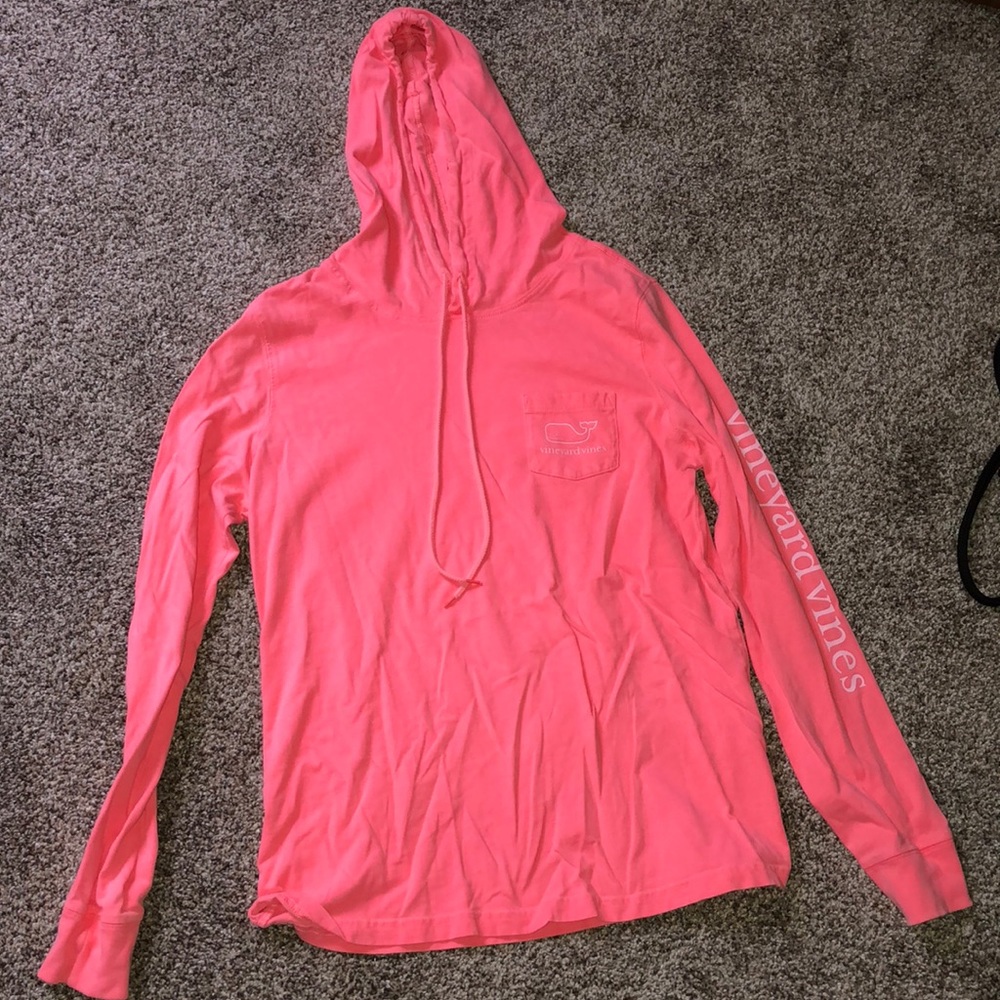 vineyard vines hooded t-shirt